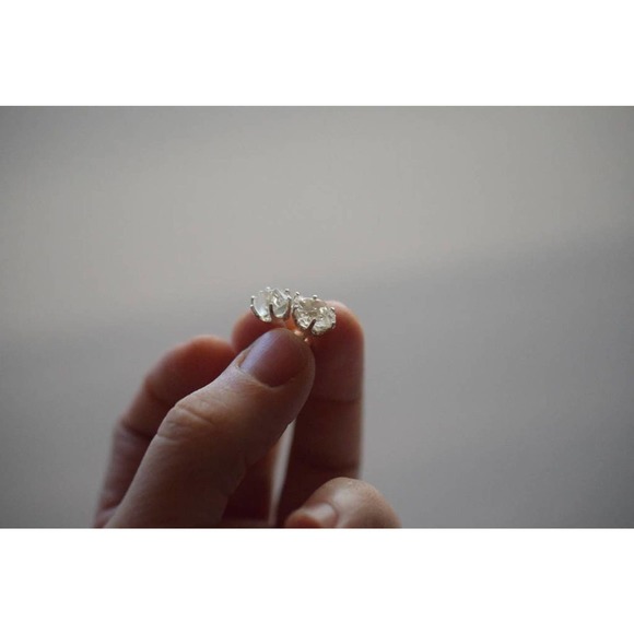 Large 4 carat Raw Quartz Earrings Rough Diamond Earring Natural Diamond … - Picture 6 of 9